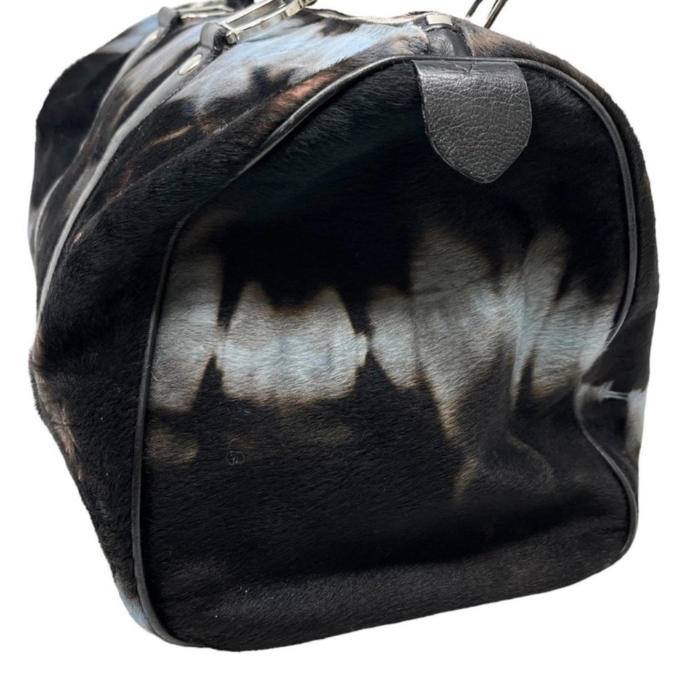 Christian Dior Vintage Logo Traveling Bag Tie Dye Black
Blue Calf Hair [102923] - Picture 9 of 15